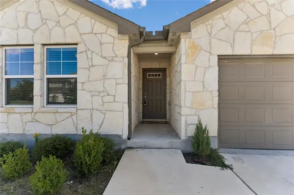 104 Greenspire Downs DR, Hutto, TX 78634