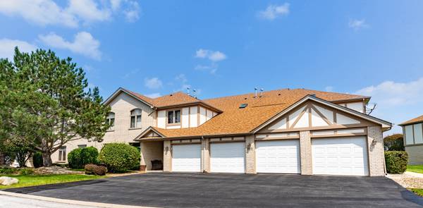 6420 Pine Trail LN #2, Tinley Park, IL 60477