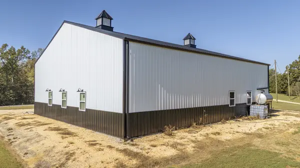 30 Senator Cobb Rd, Clifton, TN 38425
