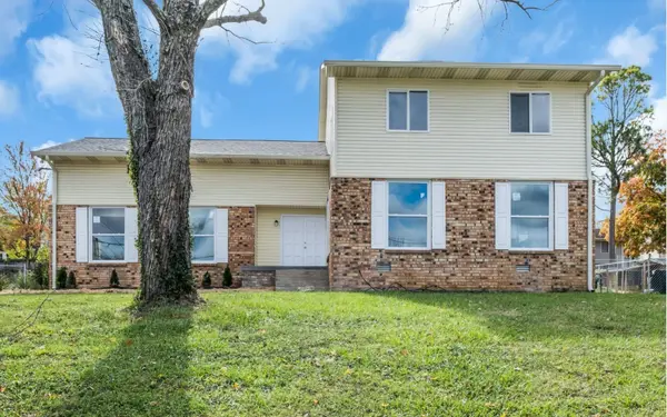 3032 Runabout Dr, Nashville, TN 37217