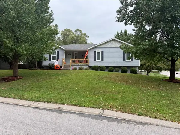 1914 Meadowlane ST, Kearney, MO 64060