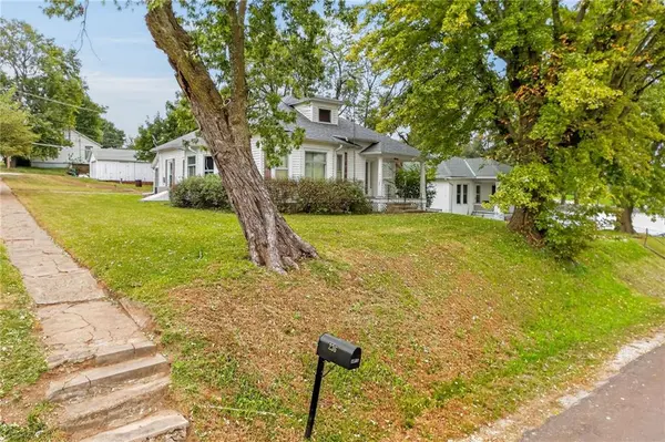 236 Seneca ST #N, Troy, KS 66087