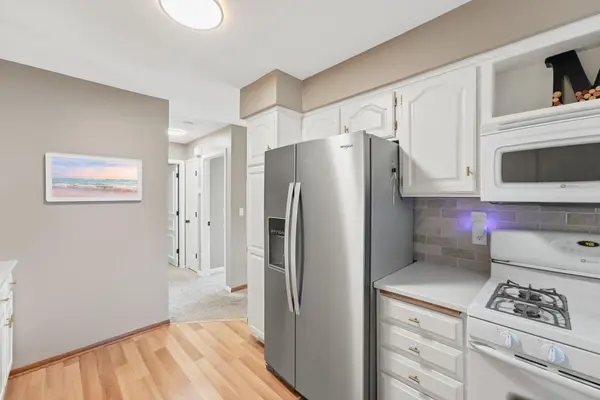 4492 Clover LN, Eagan, MN 55122