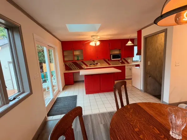 9021 Club RD, Saint Louis Park, MN 55426