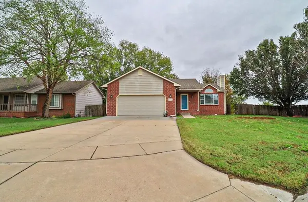 6163 Quail Ridge Ct, Bel Aire, KS 67220