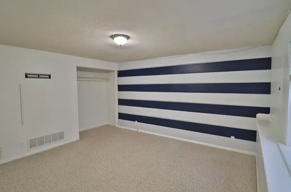 6163 Quail Ridge Ct, Bel Aire, KS 67220