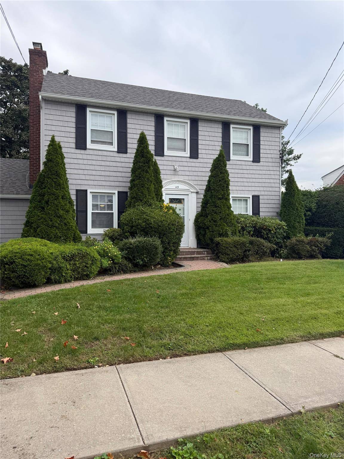 45 Old Mill RD, Merrick, NY 11566