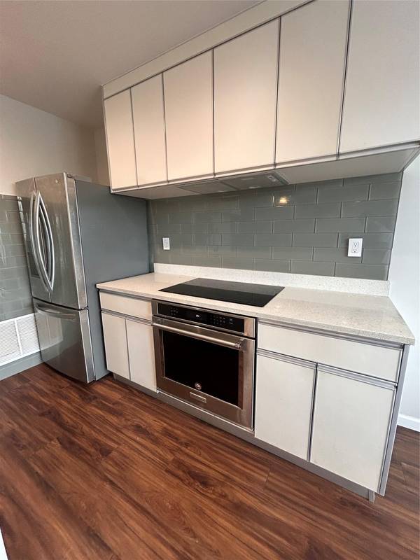 901 E 40th ST #201, Austin, TX 78751