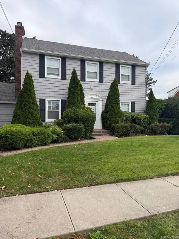 45 Old Mill RD, Merrick, NY 11566