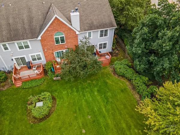 1024 N Earls CT, Palatine, IL 60067