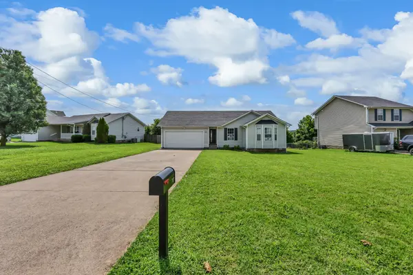 707 Shetland Dr, Oak Grove, KY 42262