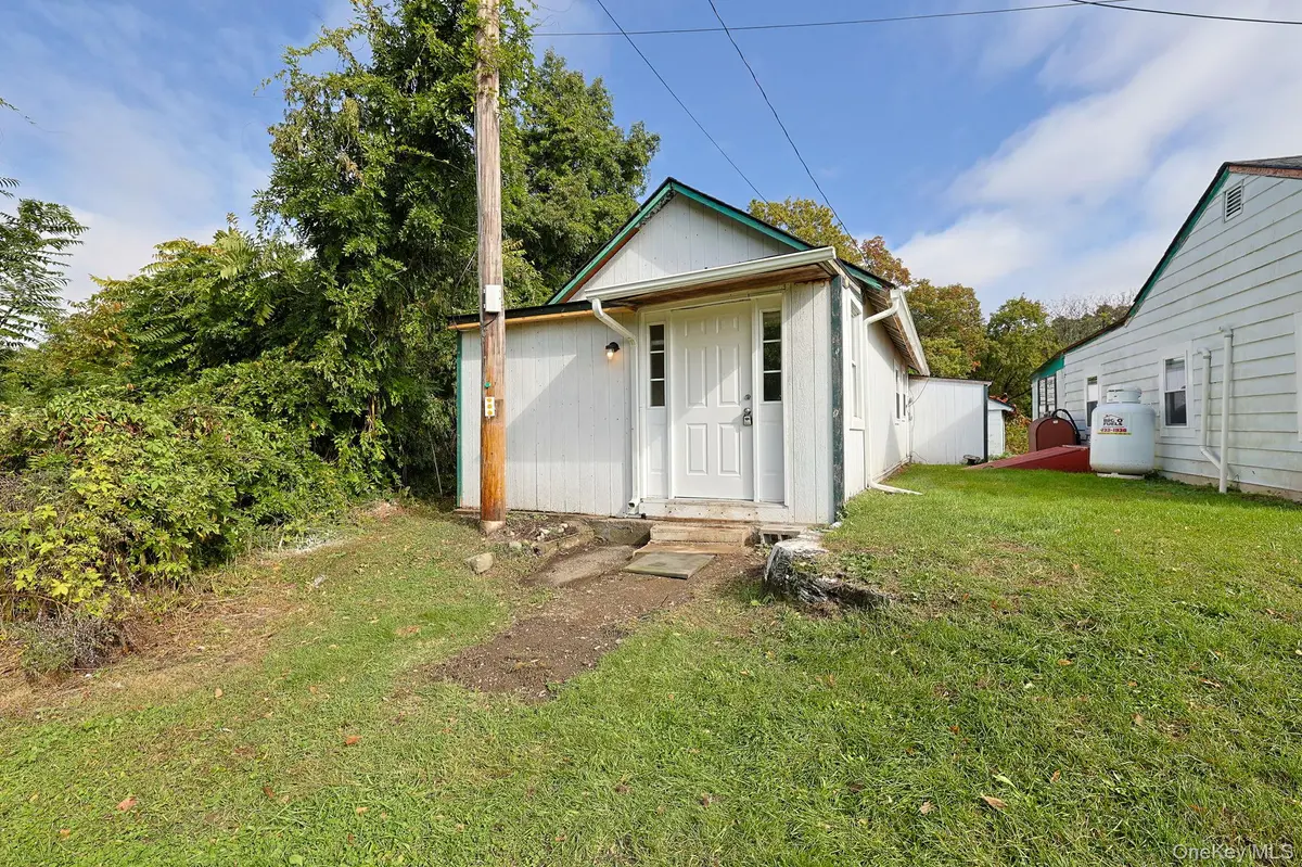 16 Tighe AVE, Newburgh, NY 12550