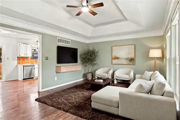 104 NE Bristol CIR, Lee's Summit, MO 64063