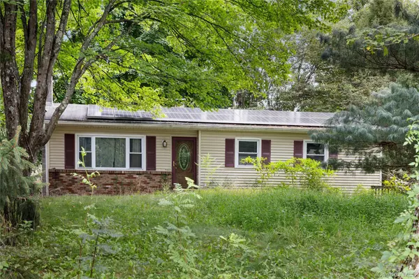 21 Elizabeth DR, Hopewell Junction, NY 12533