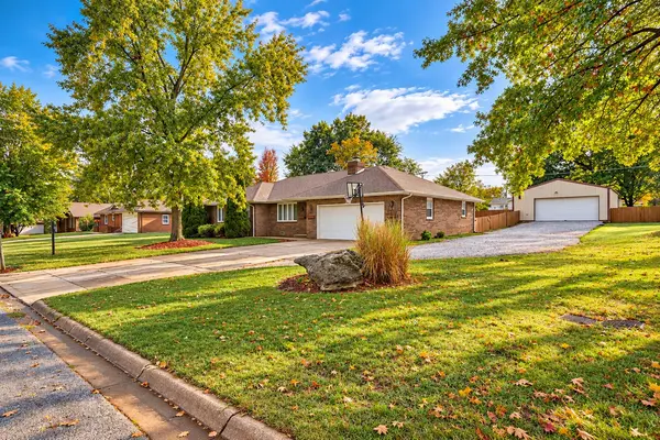807 S Barwick PL, Willard, MO 65781