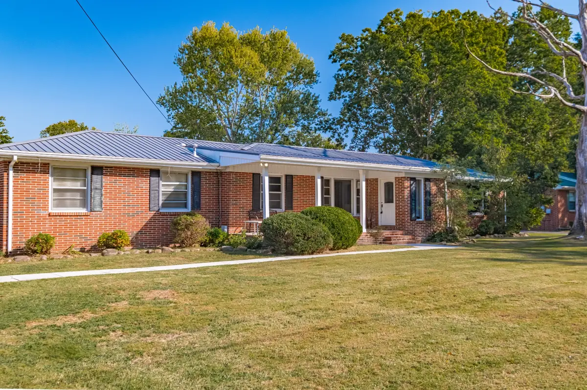 1201 Woodcrest Dr, Manchester, TN 37355