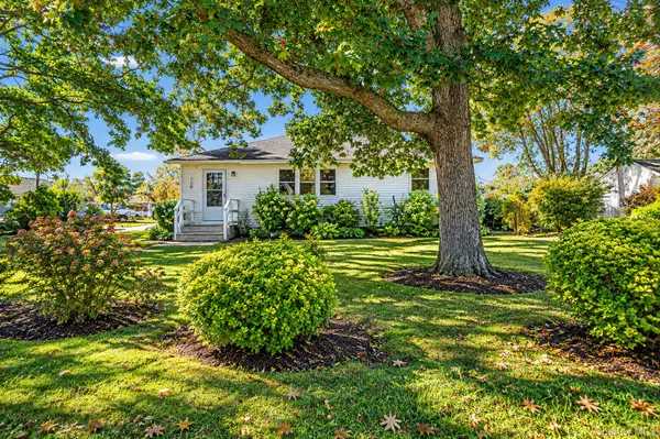 138 Central AVE, Patchogue, NY 11772