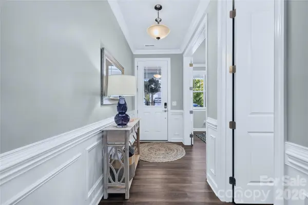 1452 Liberty Row DR, Tega Cay, SC 29708