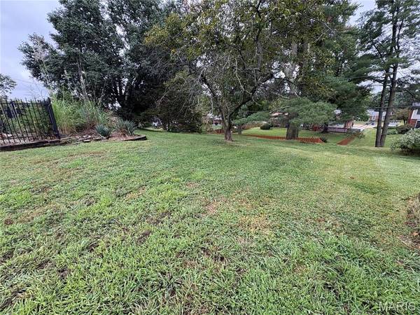 14520 Pembury DR, St Louis, MO 63017