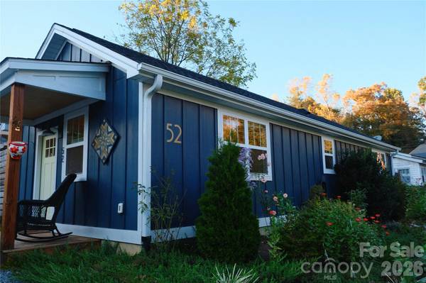 52 North LN, Brevard, NC 28712