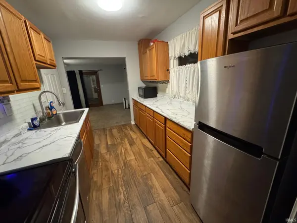 605 W 9th ST, Rochester, IN 46975