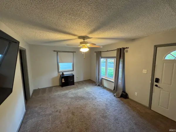 605 W 9th ST, Rochester, IN 46975