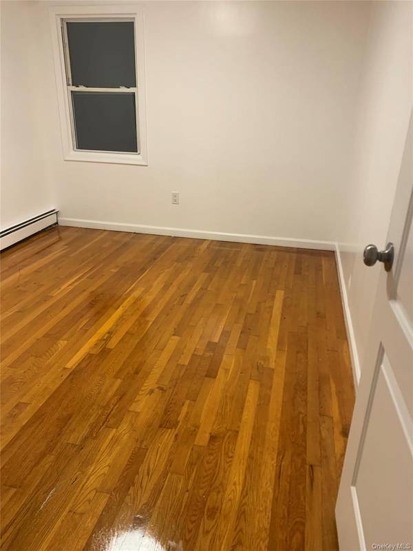217-05 104 AVE #2nd Floor, Queens Village, NY 11429