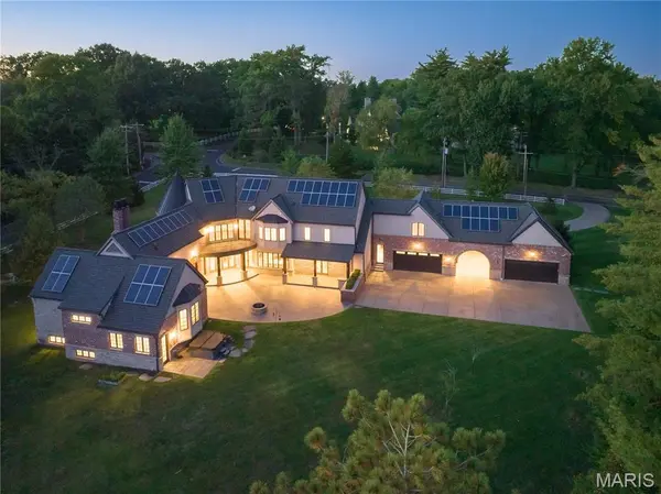 9998 Litzsinger RD, Ladue, MO 63124