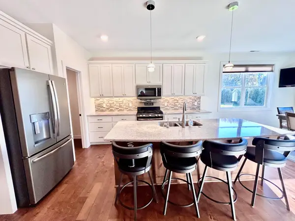 500 River Valley LN, Dundas, MN 55019