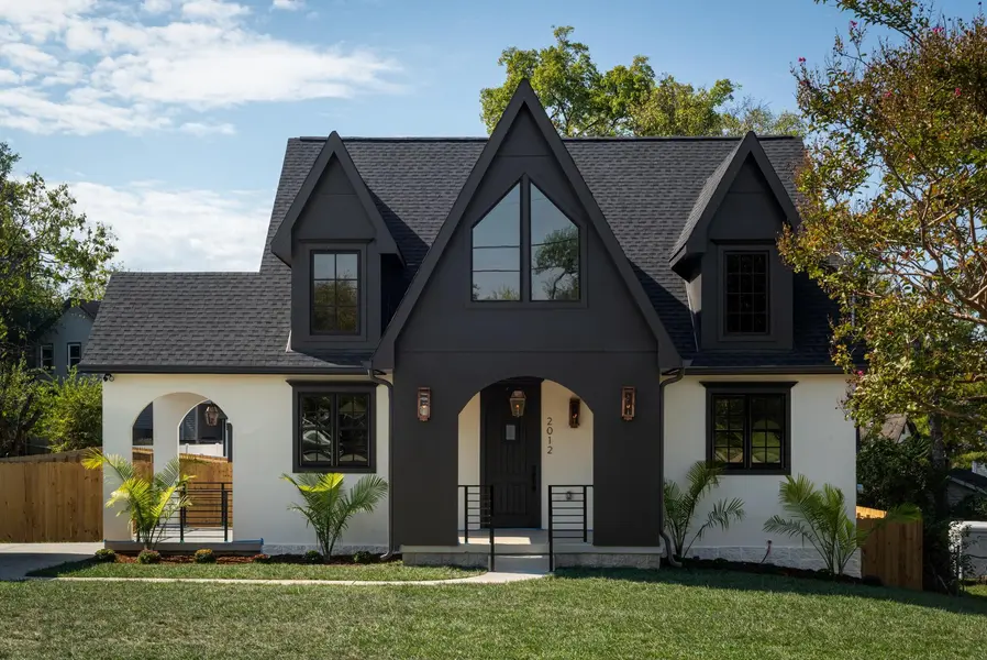 2012 Jones Cir, Nashville, TN 37207