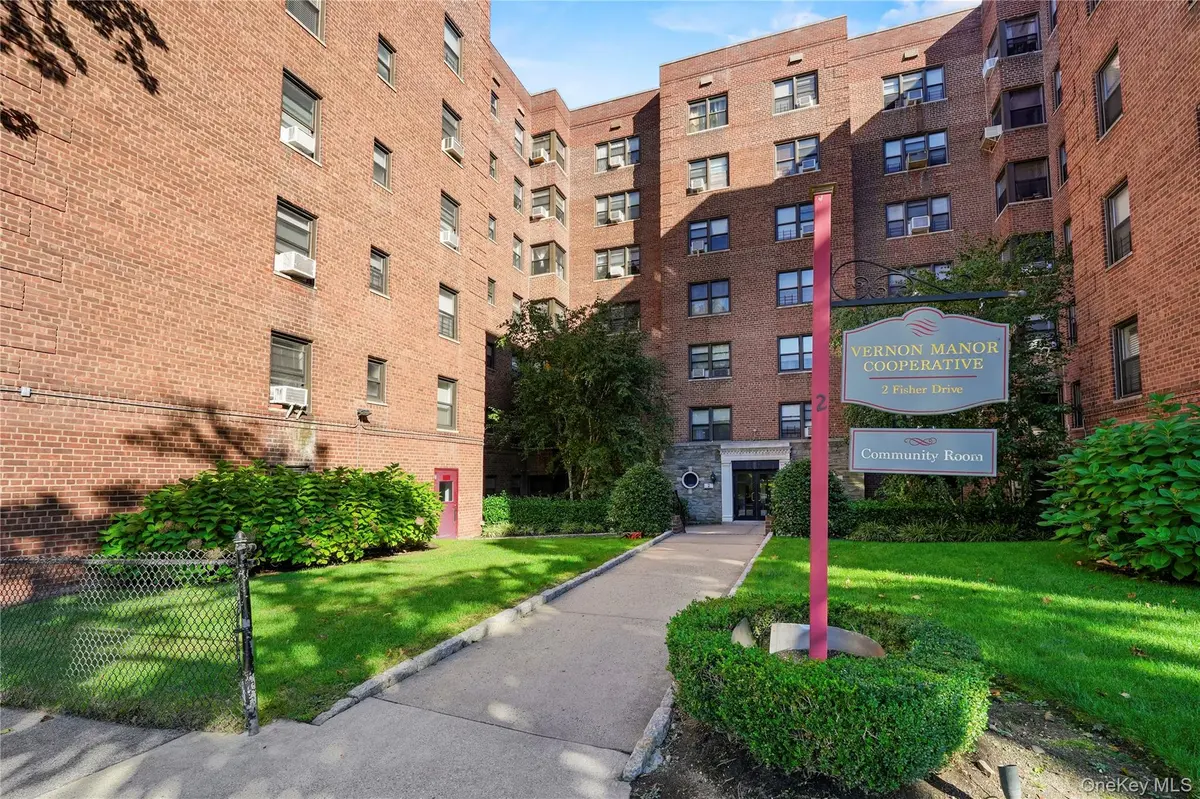 2 Fisher Drive #208, Mount Vernon, NY 10552