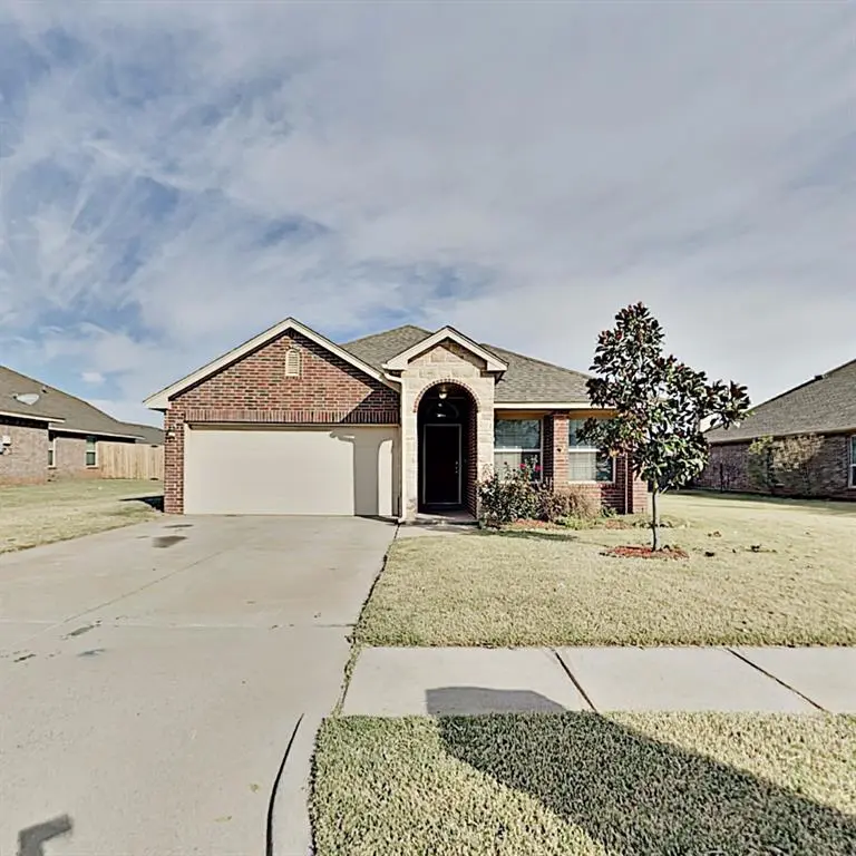 11121 SW 41st PL, Mustang, OK 73064