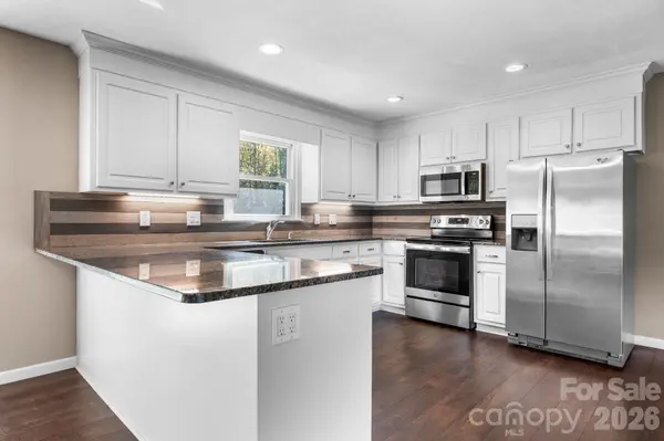2889 Sides DR #31, Connelly Springs, NC 28612