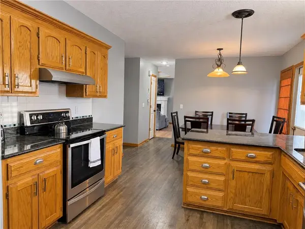 1001 Peggy DR, Greenwood, MO 64034