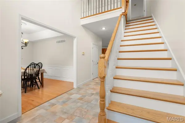 8 Riverchase DR, Union, MO 63084