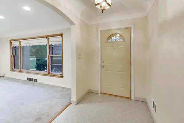 5858 N LOUISE AVE, Chicago, IL 60646