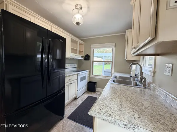 1379 Byrd Circle, Kingston, TN 37763