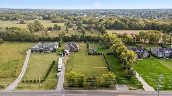 1174 Compton Rd, Murfreesboro, TN 37130