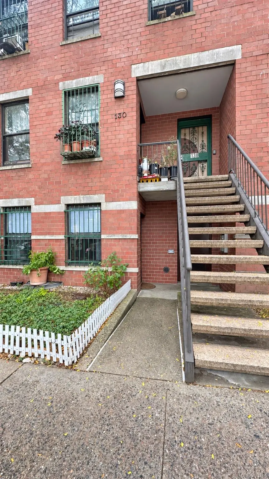 130 N 3rd ST #1, Brooklyn, NY 11249