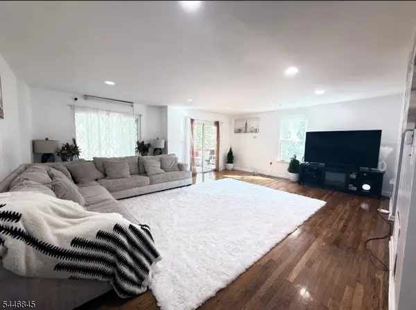 118 Devonshire Ct, Hillsborough Twp., NJ 08844