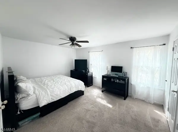 118 Devonshire Ct, Hillsborough Twp., NJ 08844