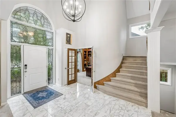 6705 NW Monticello TER, Parkville, MO 64152