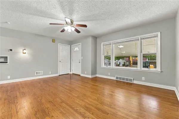 10601 E Sheley RD, Independence, MO 64052