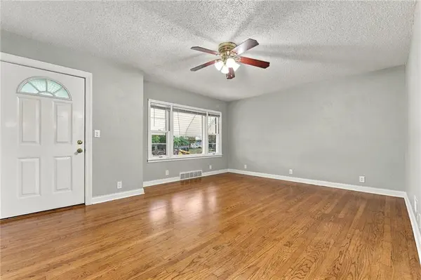 10601 E Sheley RD, Independence, MO 64052