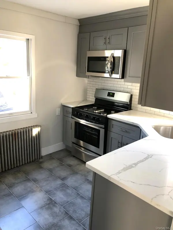 318 Linden ST, Bellmore, NY 11710