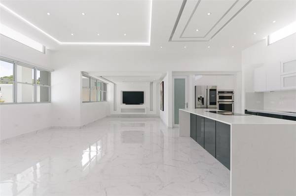 186 MONTECIELO LYRA ST., Guaynabo, PR 00971