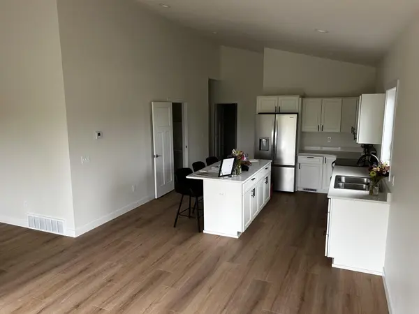 801 1st AVE NW, Hillsboro, ND 58045