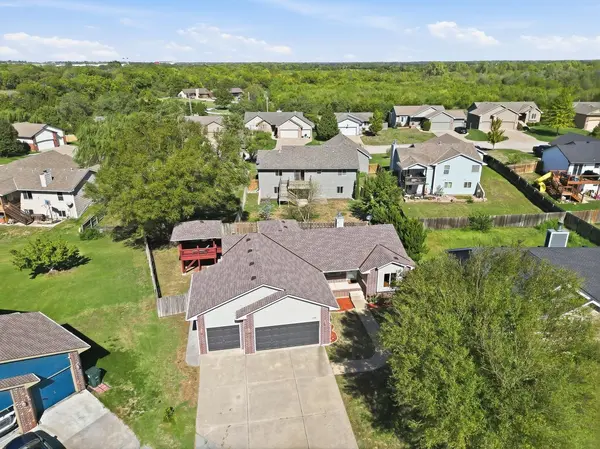 6921 N Wendell Ct, Park City, KS 67219
