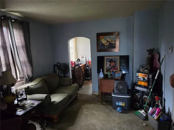 515 Donnelly AVE, Kansas City, MO 64125