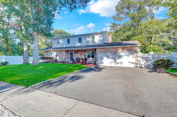 45 Birch ST, Lake Grove, NY 11755